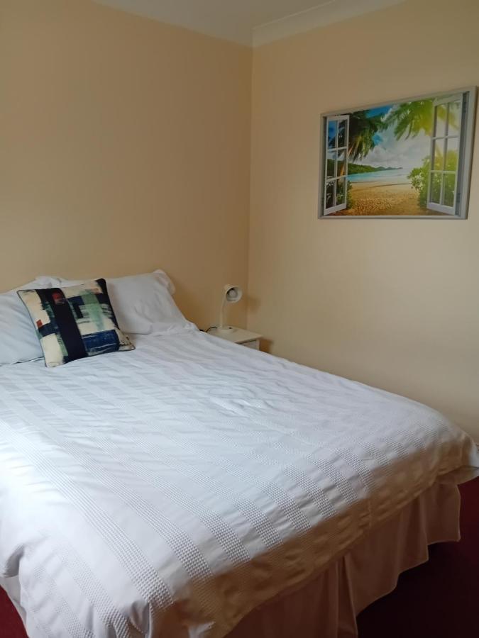 Ensuite Double Room Лондон Екстериор снимка