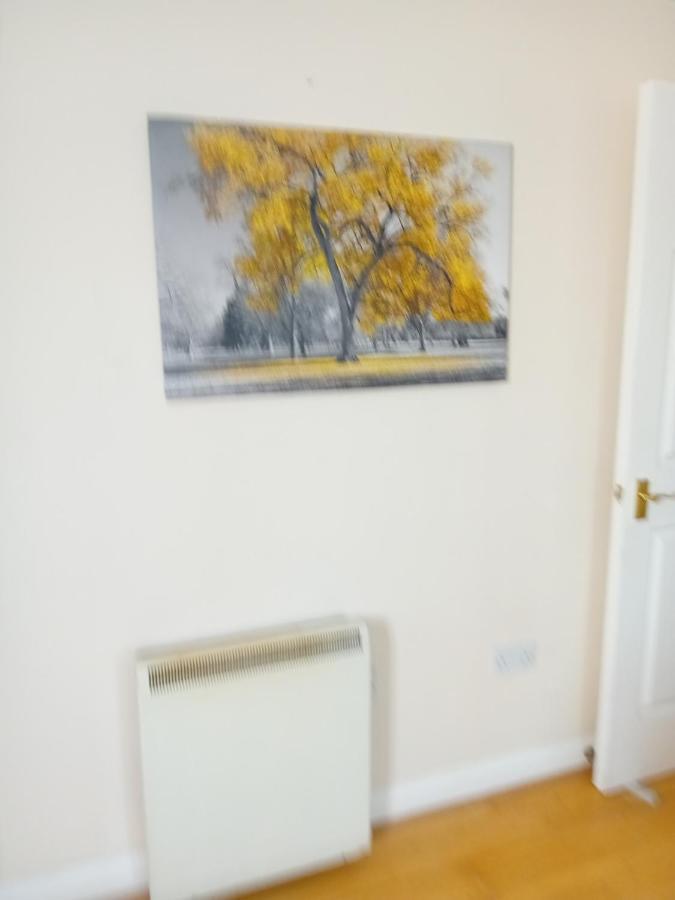 Ensuite Double Room Лондон Екстериор снимка
